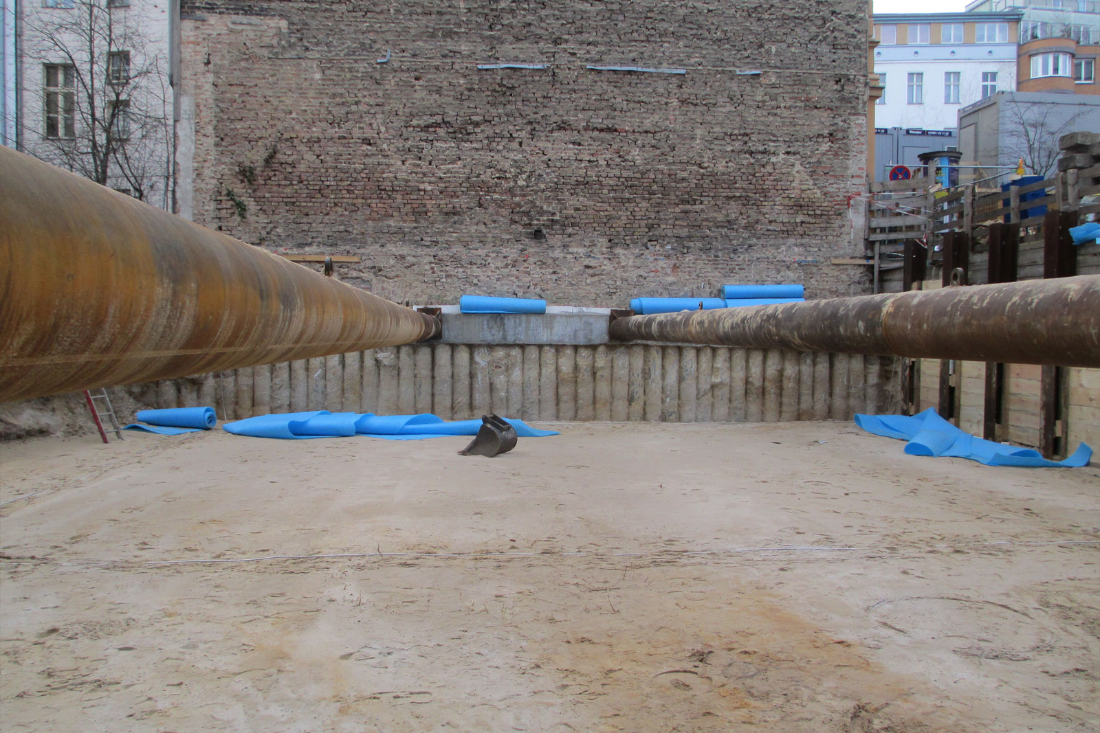 Cafe Wandstruktur Goldene Fahnen